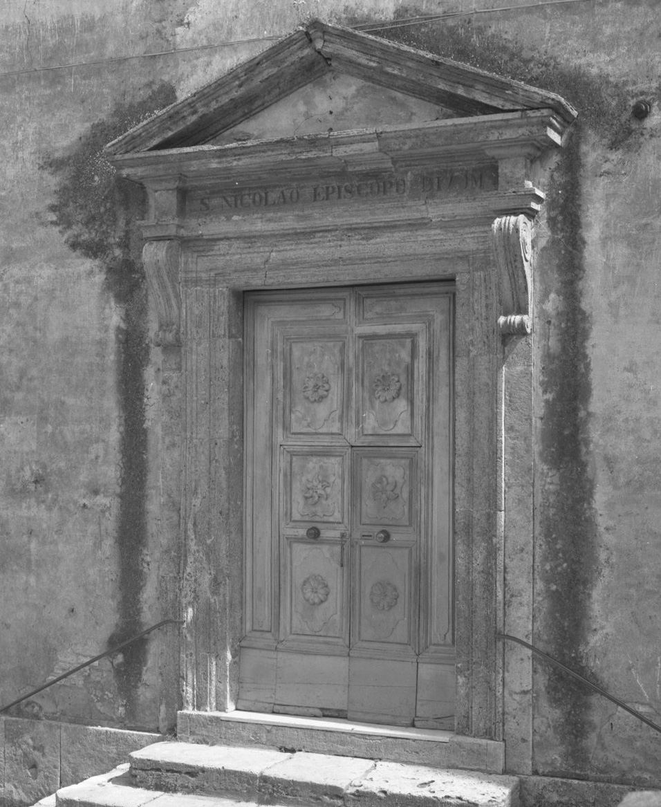 portale - bottega toscana (sec. XVIII)
