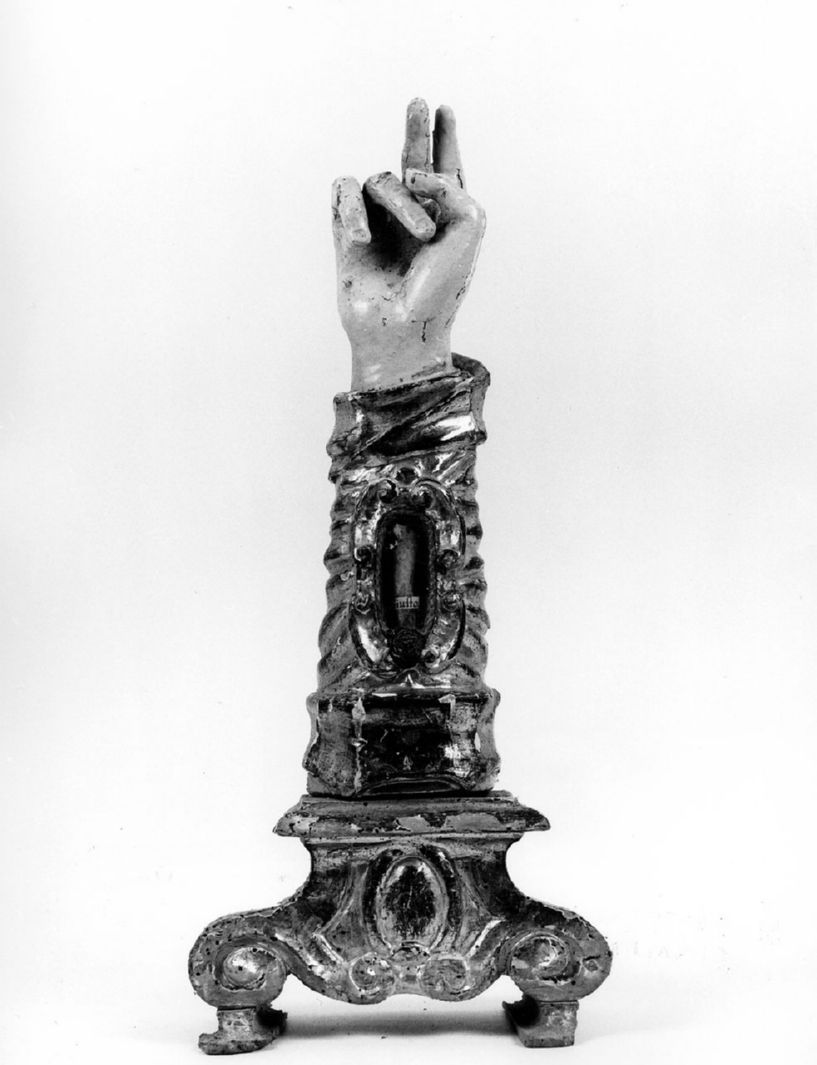 reliquiario antropomorfo - a braccio, serie - bottega senese (prima metà sec. XVIII)