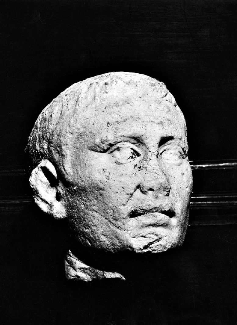 testa d'uomo (statua) - ambito romano (sec. III)