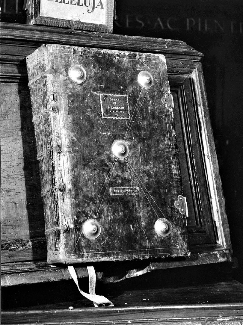 coperta di libro liturgico, elemento d'insieme - bottega romana (sec. XIX)