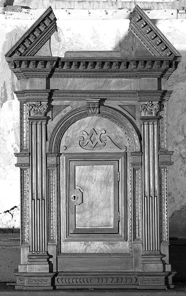 monogramma mariano (tabernacolo - a frontale architettonico, elemento d'insieme) - bottega senese (secc. XIX/ XX)