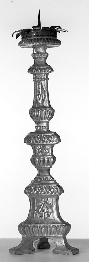 motivi decorativi vegetali (candeliere d'altare, serie) - bottega toscana (secc. XVIII/ XIX)