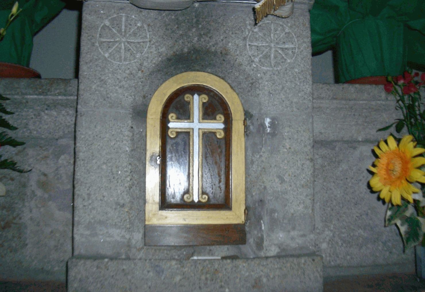 tabernacolo - a frontale architettonico - bottega toscana (prima metà sec. XX)