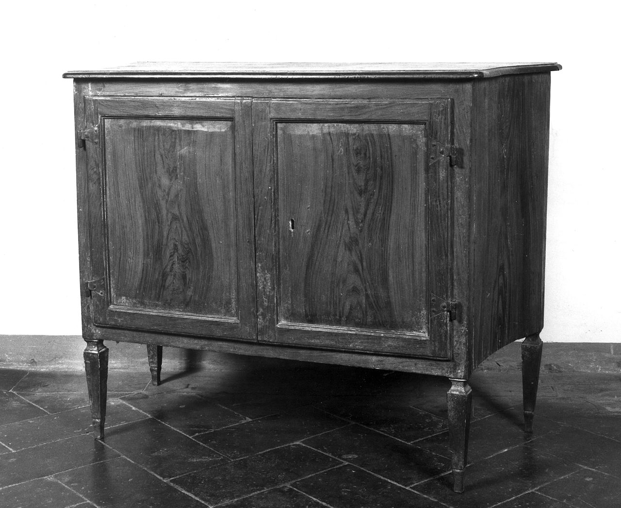 credenza, serie - bottega toscana (seconda metà sec. XVIII)