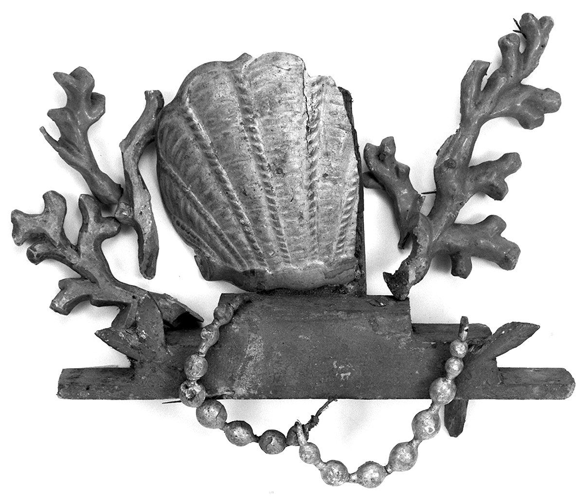 stemma della contrada del Nicchio (rilievo, frammento) - produzione senese (fine/inizio secc. XIX/ XX)