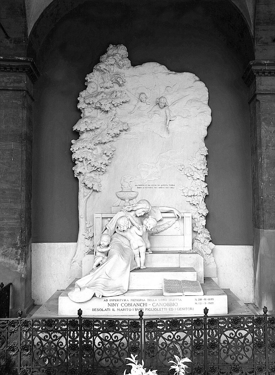 monumento funebre di Frilli Antonio (sec. XX)