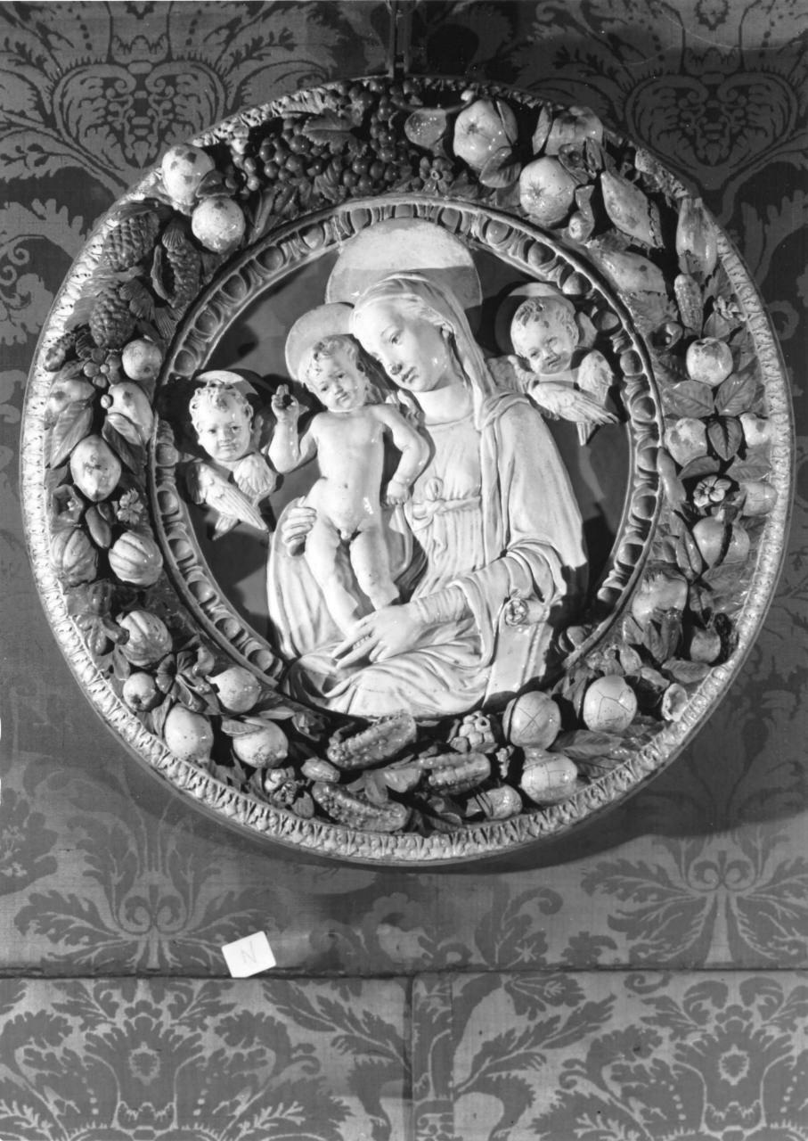 Madonna con Bambino (rilievo) di Della Robbia Andrea (bottega) (inizio sec. XVI)