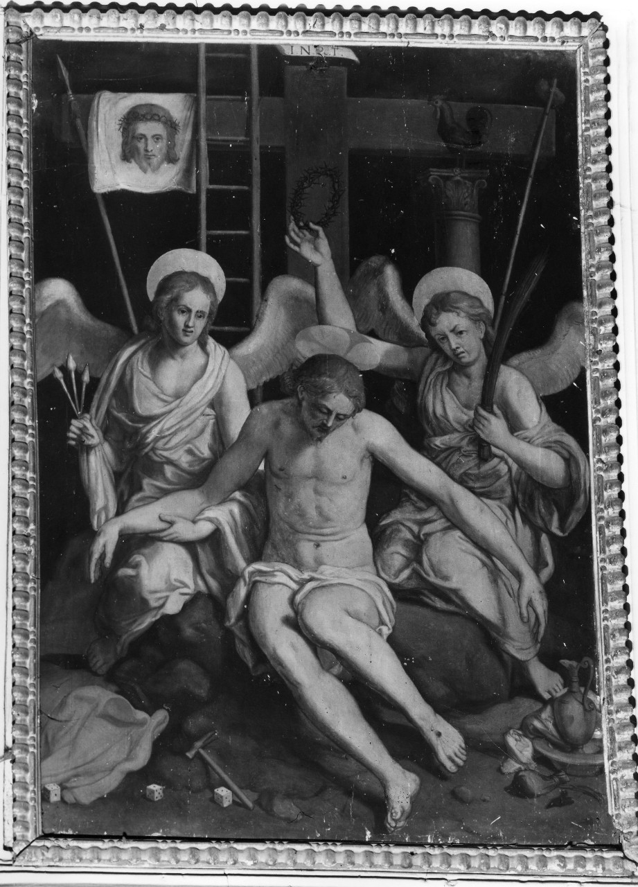 Cristo in pietà e angeli con simboli della passione (dipinto) - ambito toscano (seconda metà sec. XVI)