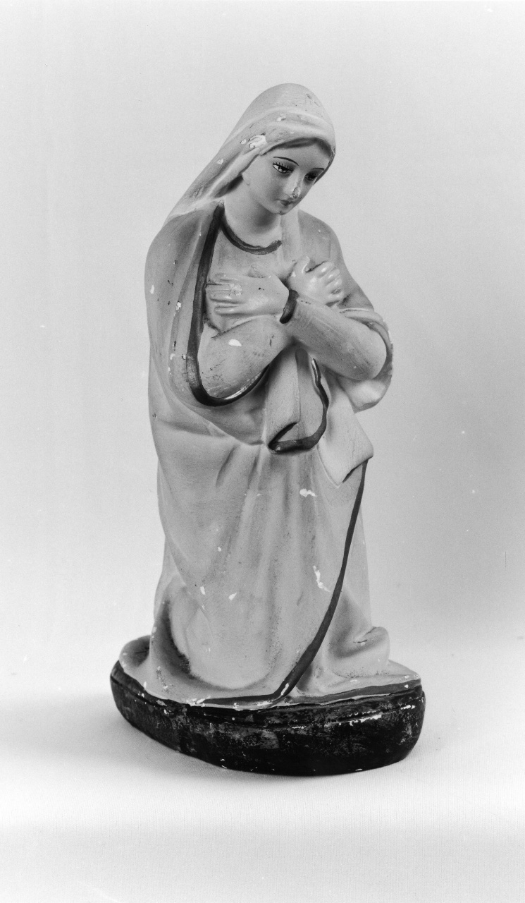 Madonna (statuetta di presepio) - produzione toscana (prima metà sec. XX)