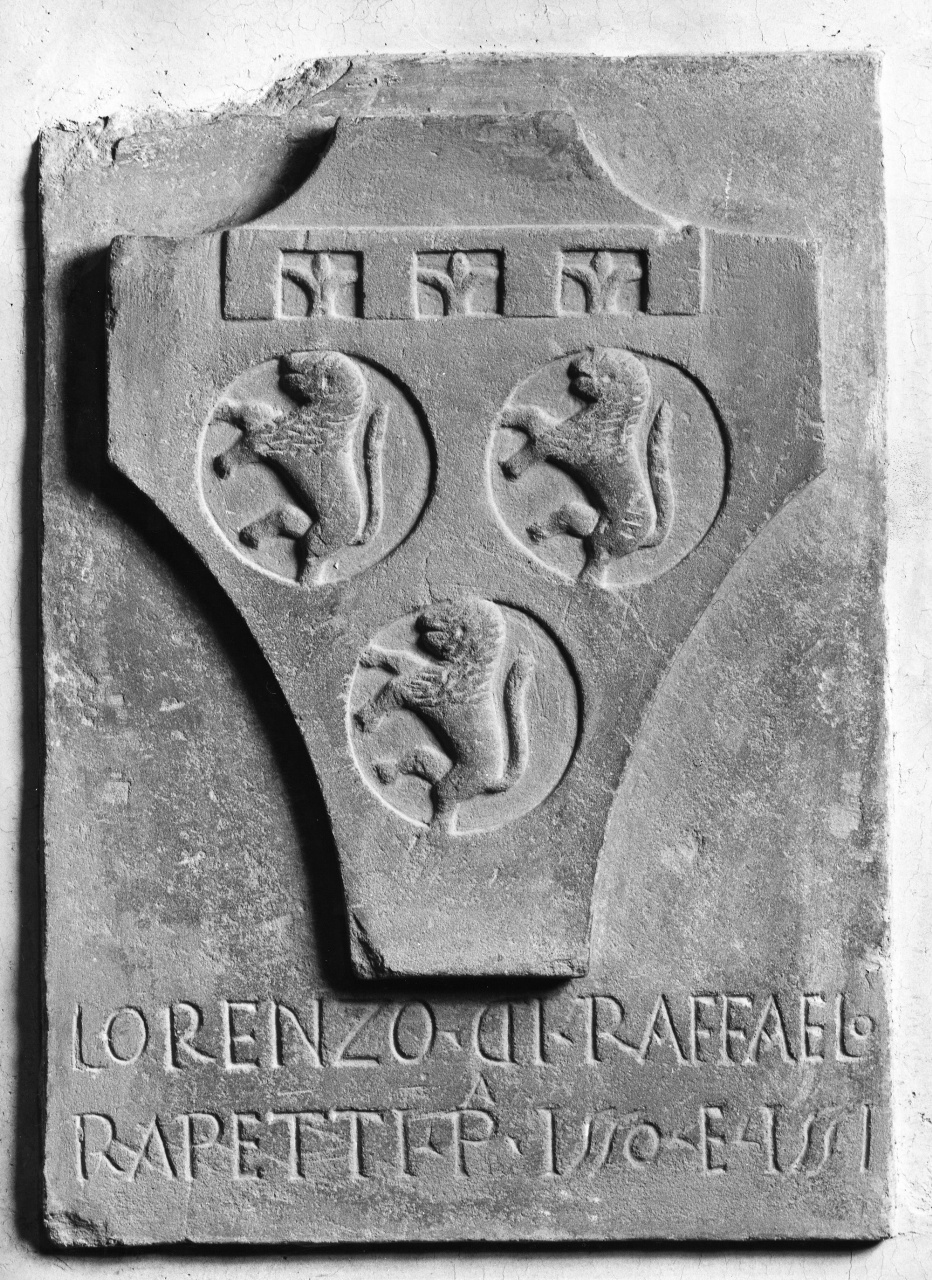 stemma gentilizio del podestà Lorenzo Rapetti, stemma gentilizio (rilievo) - manifattura toscana (sec. XVI)