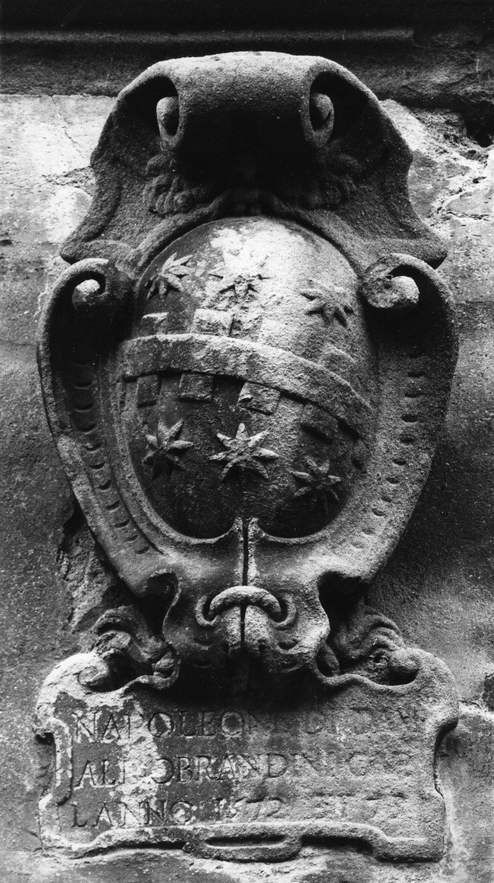 stemma gentilizio della famiglia Aldobrandini (rilievo) - manifattura toscana (sec. XVI)