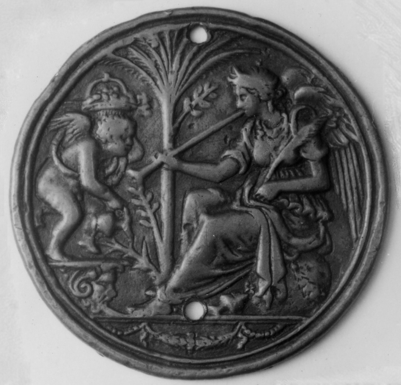 figura allegorica femminile (placchetta) di Briosco Andrea (fine/inizio secc. XV/ XVI)