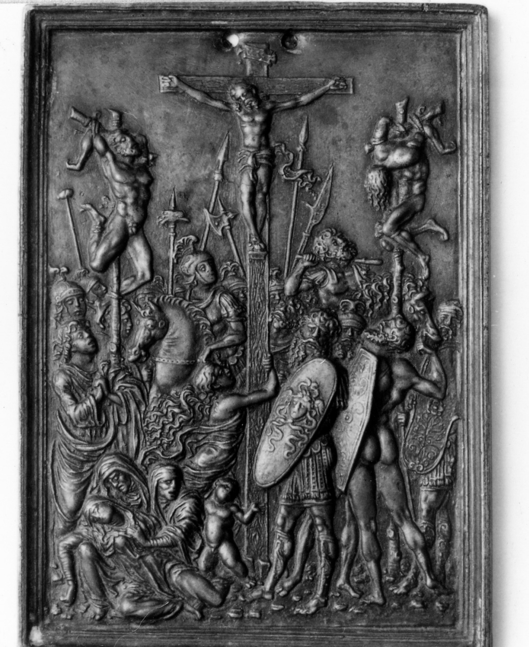 crocifissione (placchetta) di Mondella Galeazzo detto Moderno (fine/inizio secc. XV/ XVI)