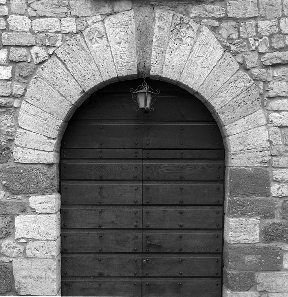 portale, elemento d'insieme - bottega toscana (sec. XIII)