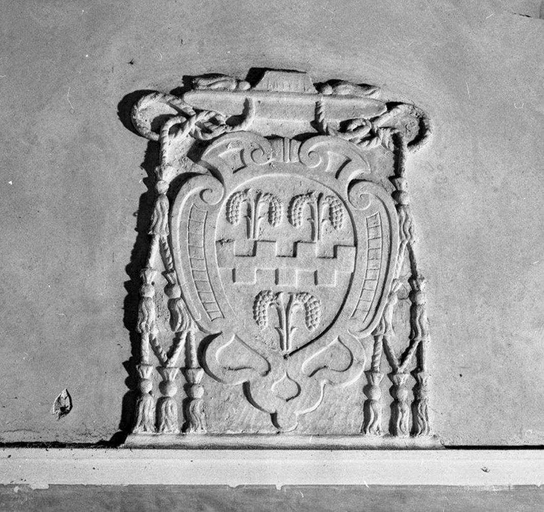 stemma vescovile di Ottavio Spannocchi (rilievo, elemento d'insieme) - bottega toscana (sec. XVII)