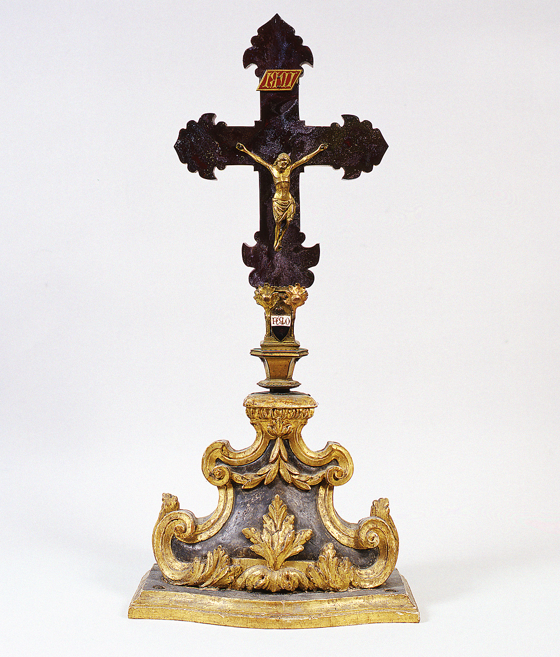 Cristo crocifisso (croce d'altare, opera isolata) di Del Tonghio Jacopo (inizio sec. XV)