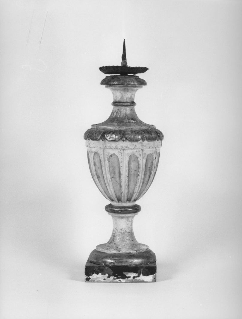 candeliere d'altare, serie - bottega senese (sec. XVIII)