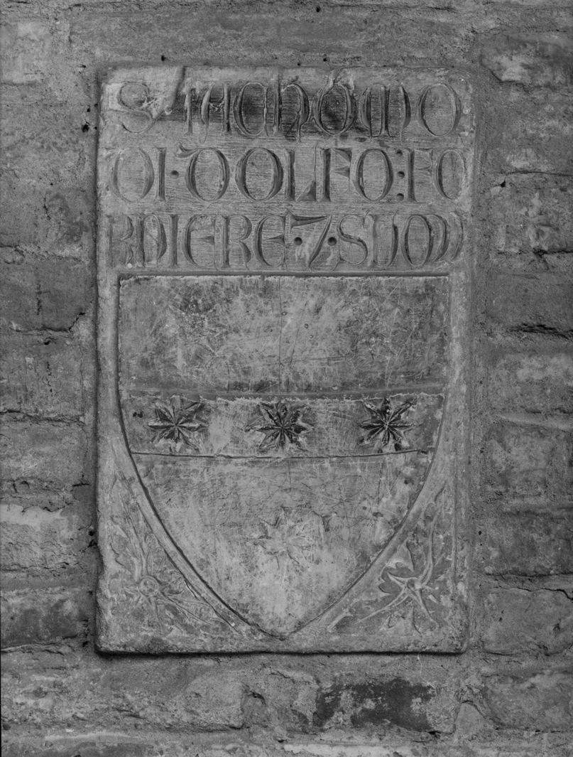 stemma gentilizio di Iacopo di Dolfo Forni (lapide tombale) - bottega senese (seconda metà sec. XIV)