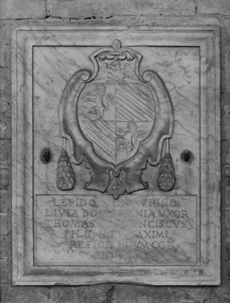 stemma gentilizio della famiglia Venturini (lapide tombale) - bottega senese (sec. XVII)