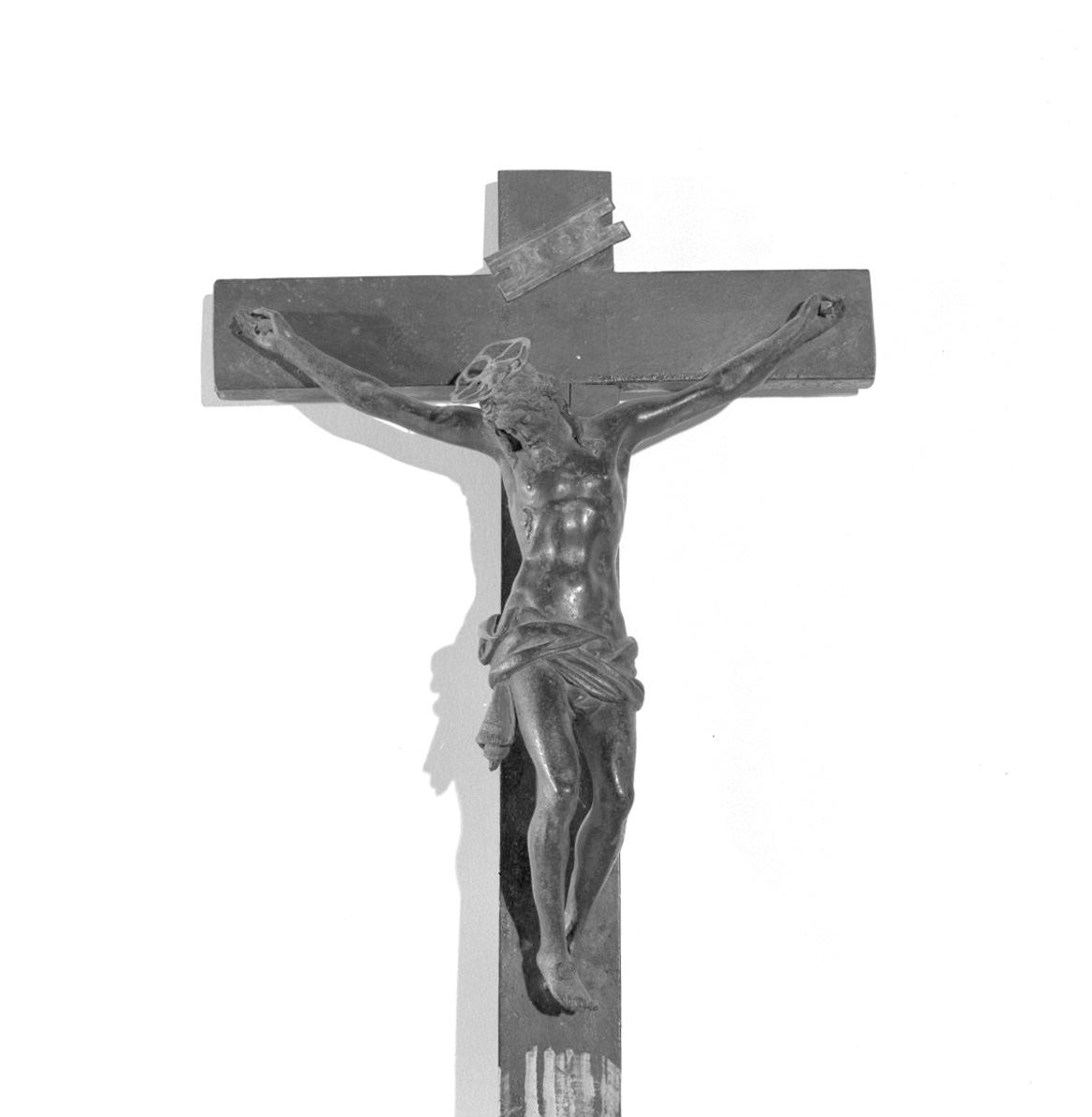Cristo crocifisso (croce) - bottega Italia centrale (sec. XVII)