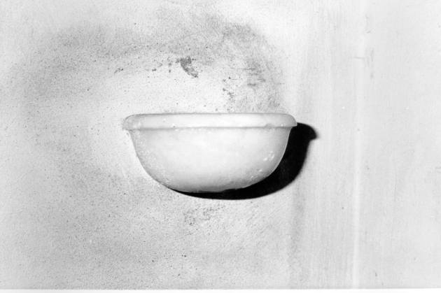 acquasantiera da parete - bottega toscana (prima metà sec. XX)