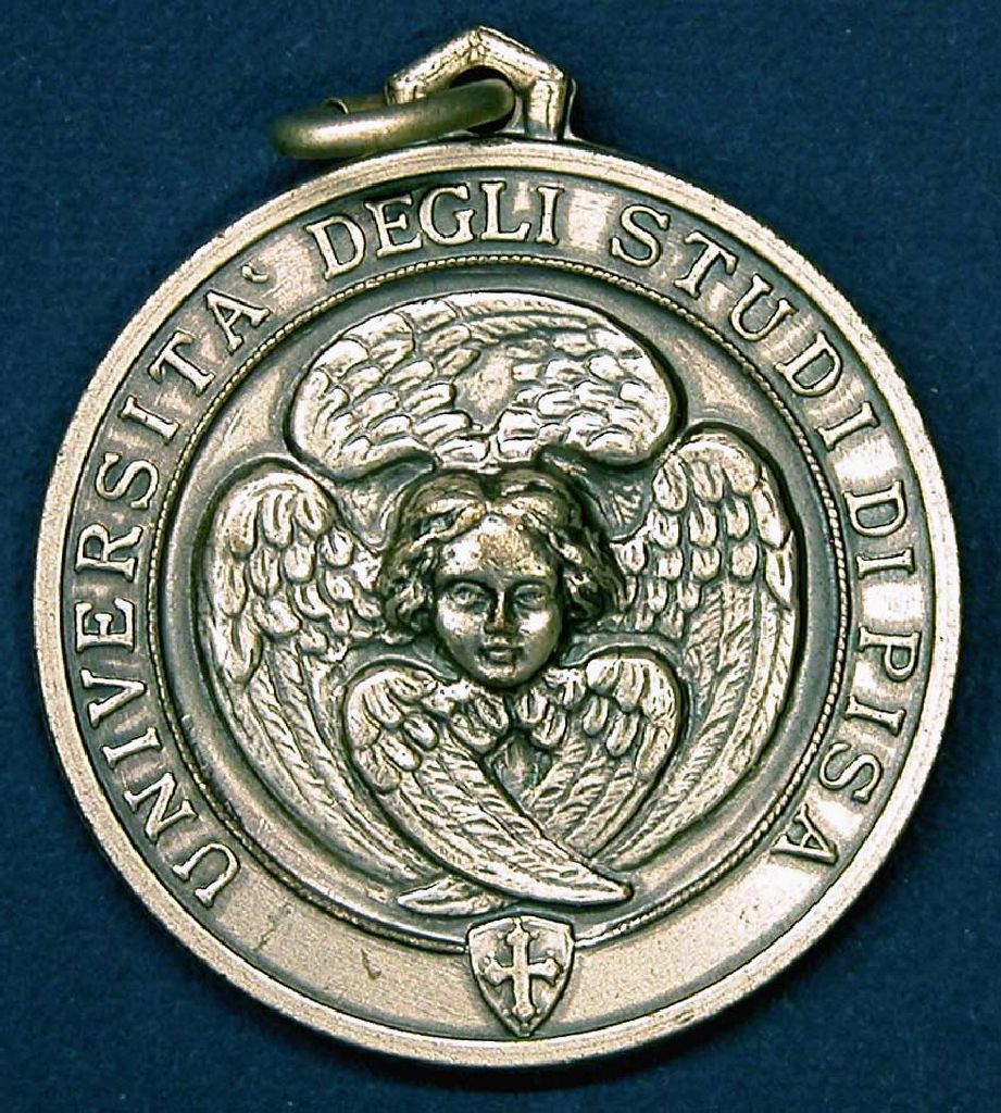 Diritto: Cherubino dell'Università di Pisa con iscrizione e Croce Pisana in basso; Rovescio: Iscrizione (medaglia) - ambito italiano (sec. XX)