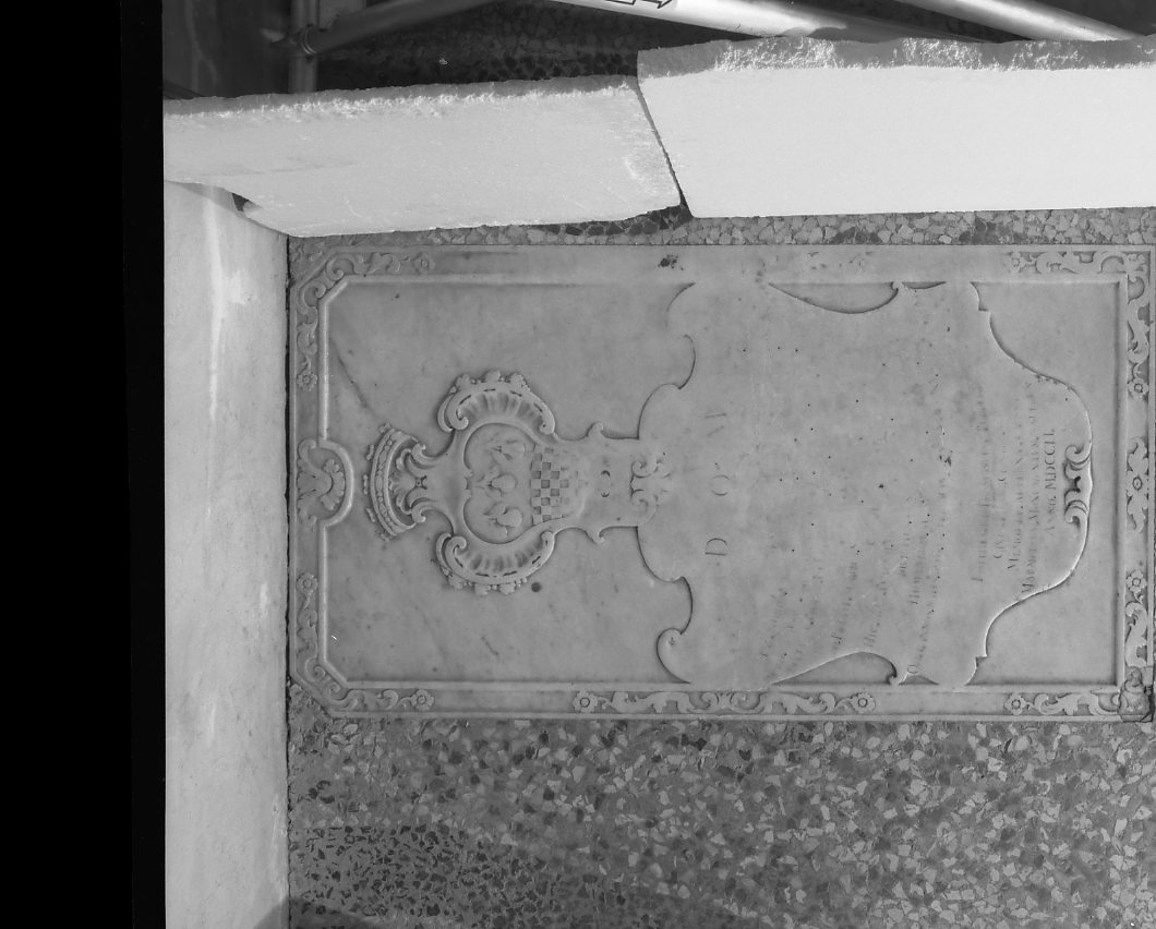 lapide tombale - bottega toscana (sec. XVIII)