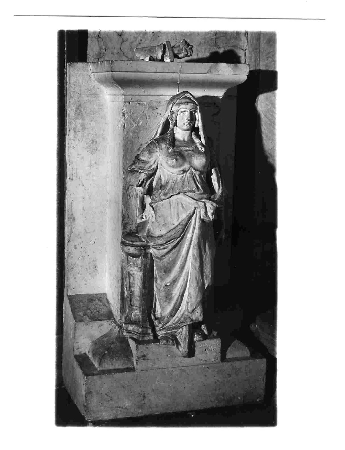 allegoria dell'Umbria (scultura, opera isolata) di Palazzi Elmo (sec. XX)