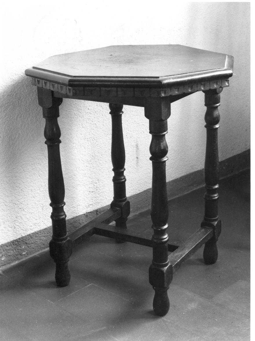 tavolino - bottega umbra (fine/inizio secc. XVII/ XVIII)