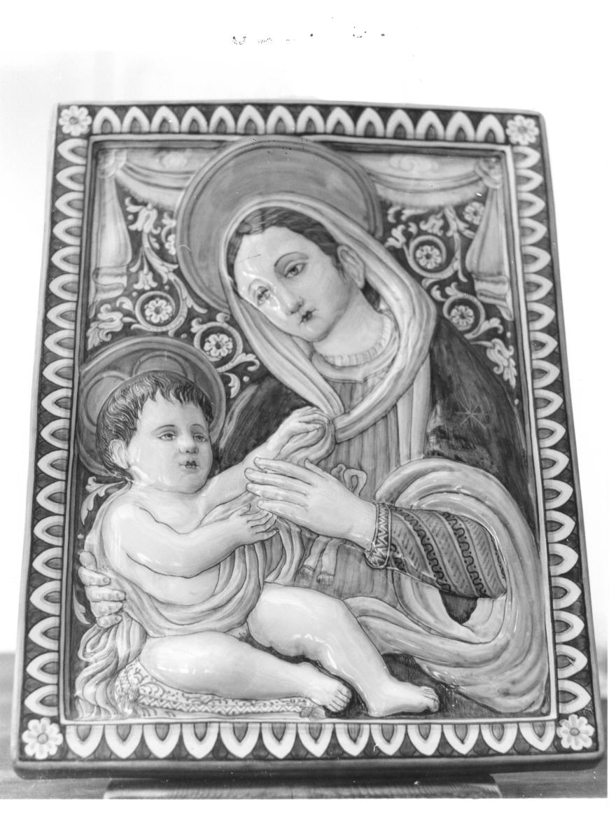 Madonna con Bambino (rilievo) di De Luigi Vinicio (sec. XX)