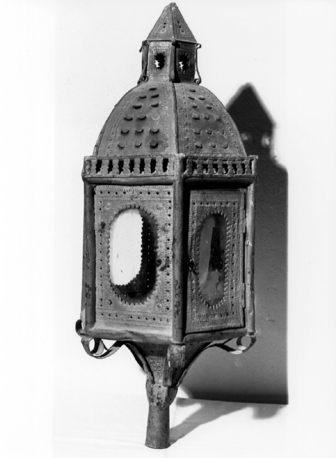 lanterna processionale, coppia - bottega umbra (seconda metà sec. XIX)