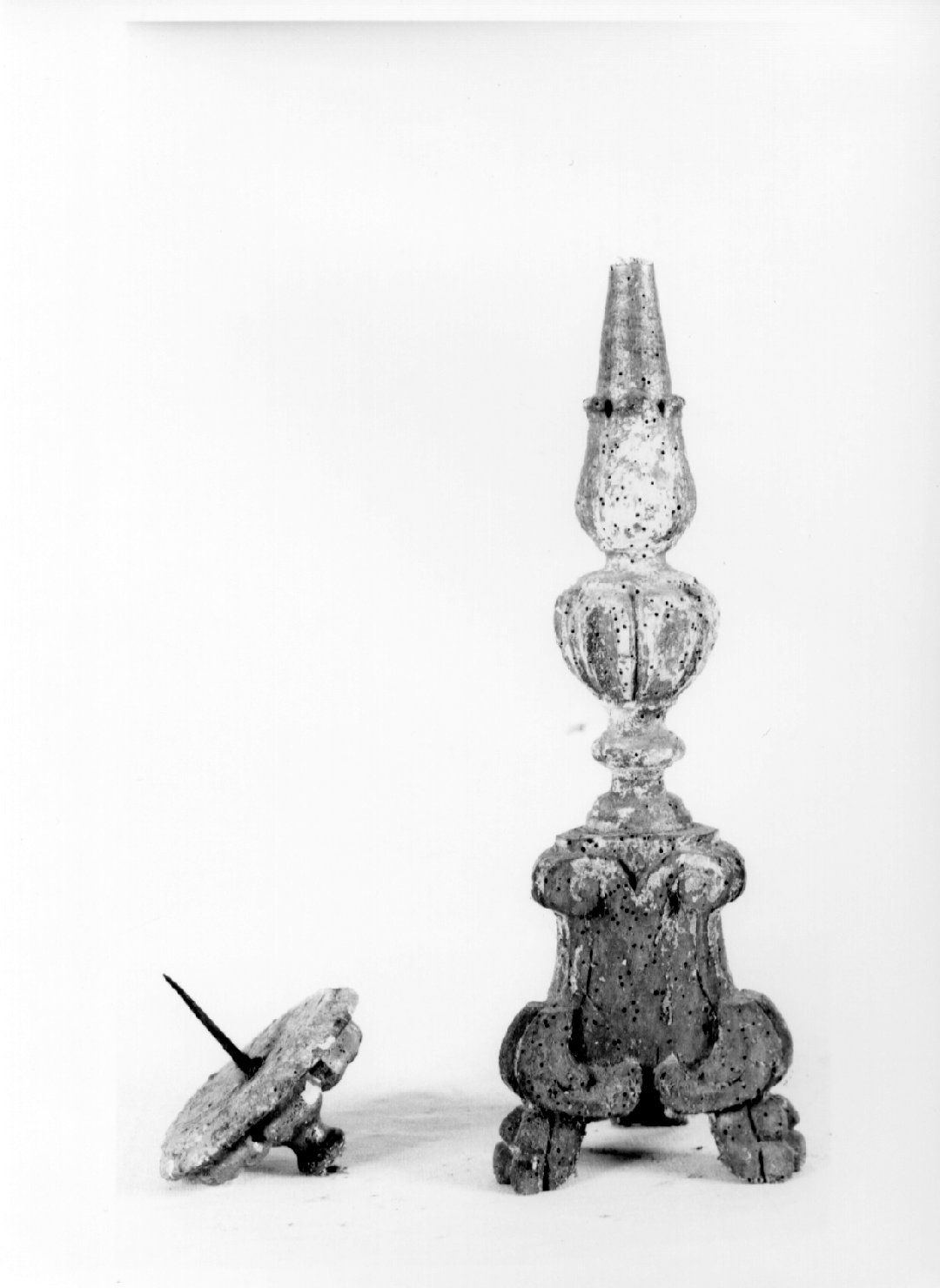 candelabro, serie - bottega umbra (sec. XVIII)