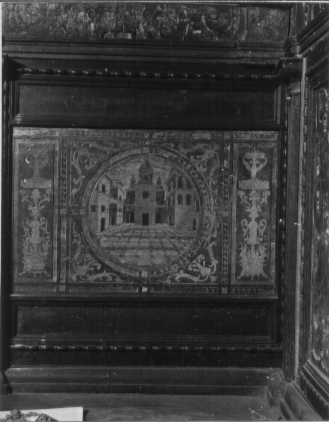 veduta prospettica di una piazza (decorazione a intarsio, frammento) di Giovanni da Verona (attribuito) (ultimo quarto sec. XV)