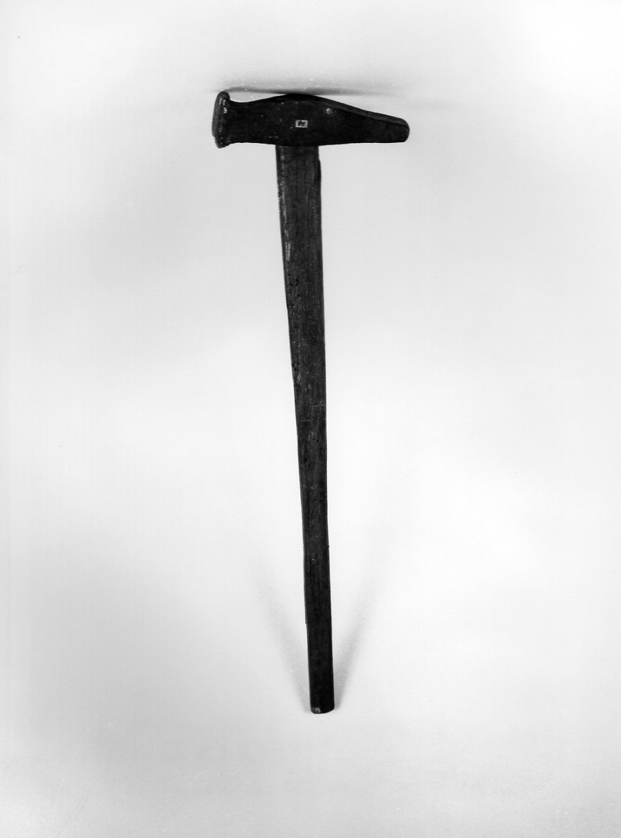 martello, opera isolata - bottega umbra (sec. XX)