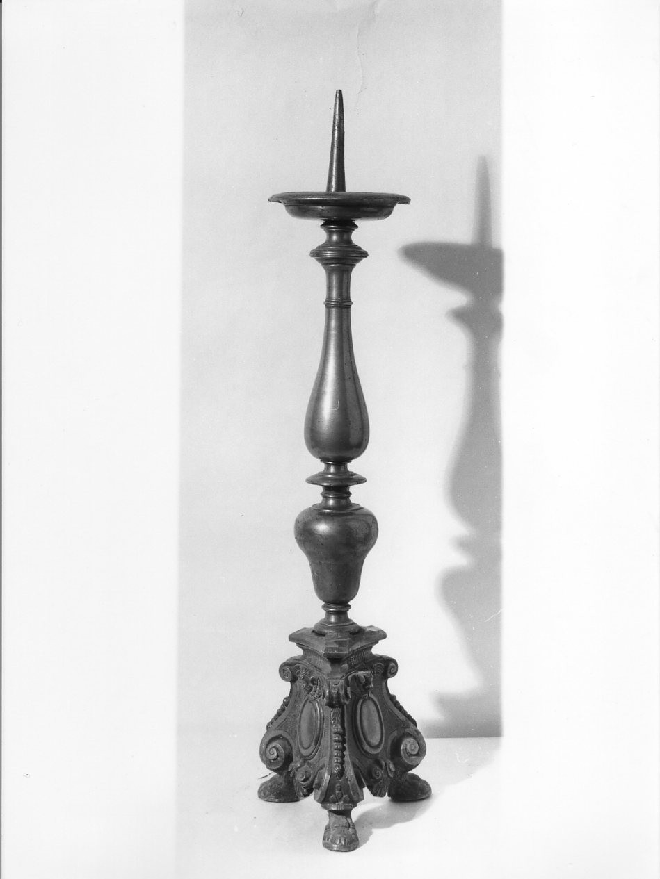 candelabro, opera isolata - bottega umbra (sec. XVIII)