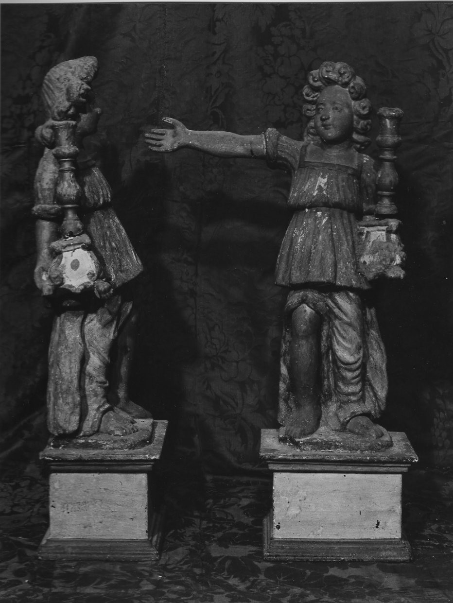 angeli (candelabro, coppia) - bottega Italia centrale (sec. XVI)