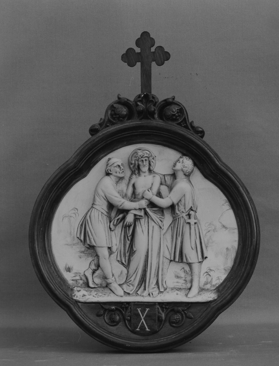stazione X: Gesù spogliato e abbeverato di fiele (Via Crucis, serie) - bottega Italia centrale (sec. XIX)