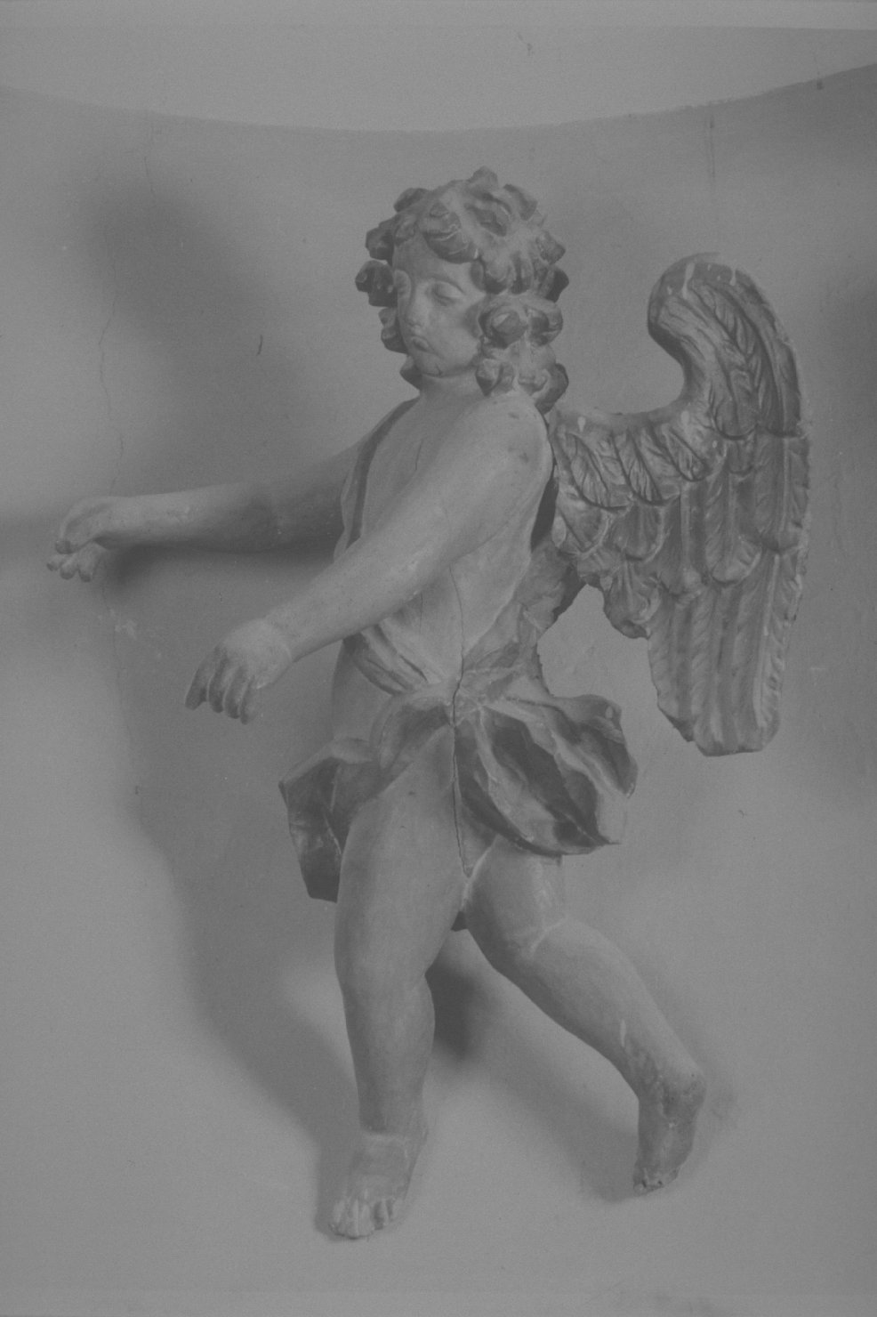 angelo (statua, elemento d'insieme) - bottega Italia centrale (prima metà sec. XVII)