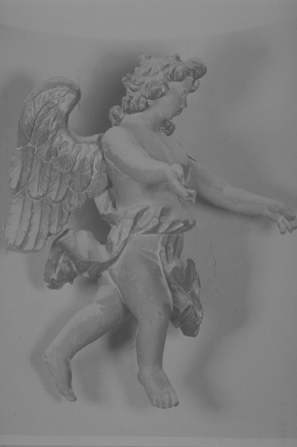 angelo (statua, elemento d'insieme) - bottega Italia centrale (prima metà sec. XVII)