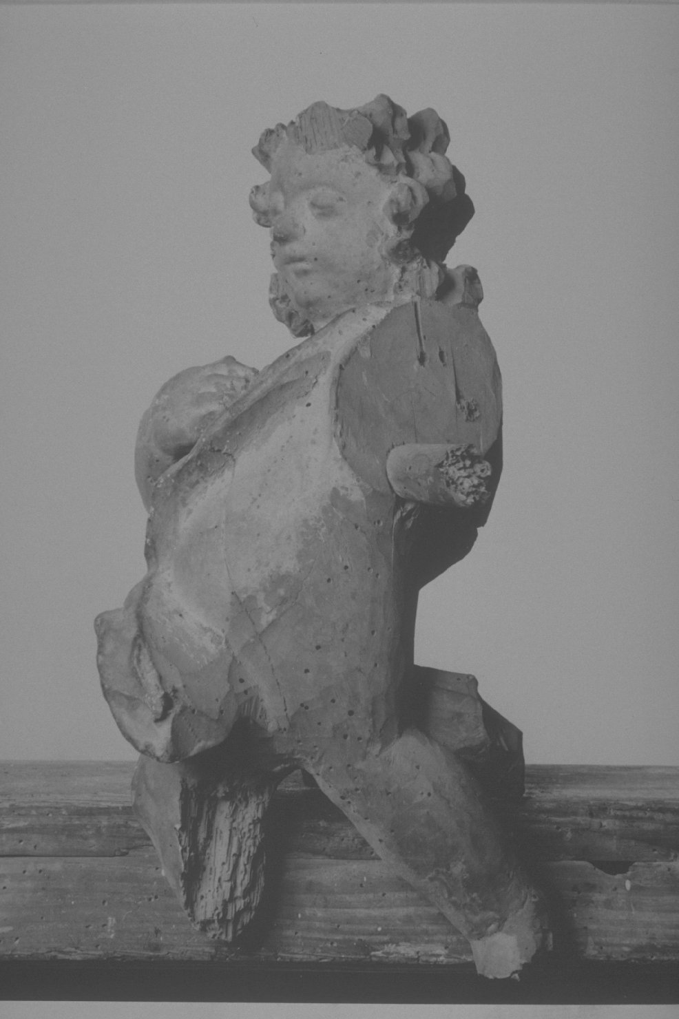 angioletto (statuetta, elemento d'insieme) - bottega umbra (primo quarto sec. XVII)
