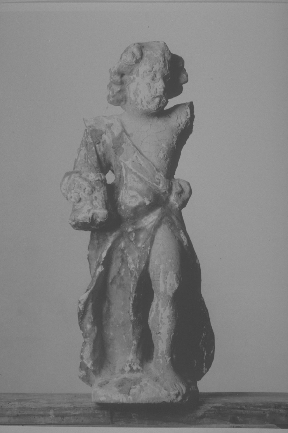 angioletto (statuetta portacandelabro, coppia) - bottega Italia centrale (prima metà sec. XVII)