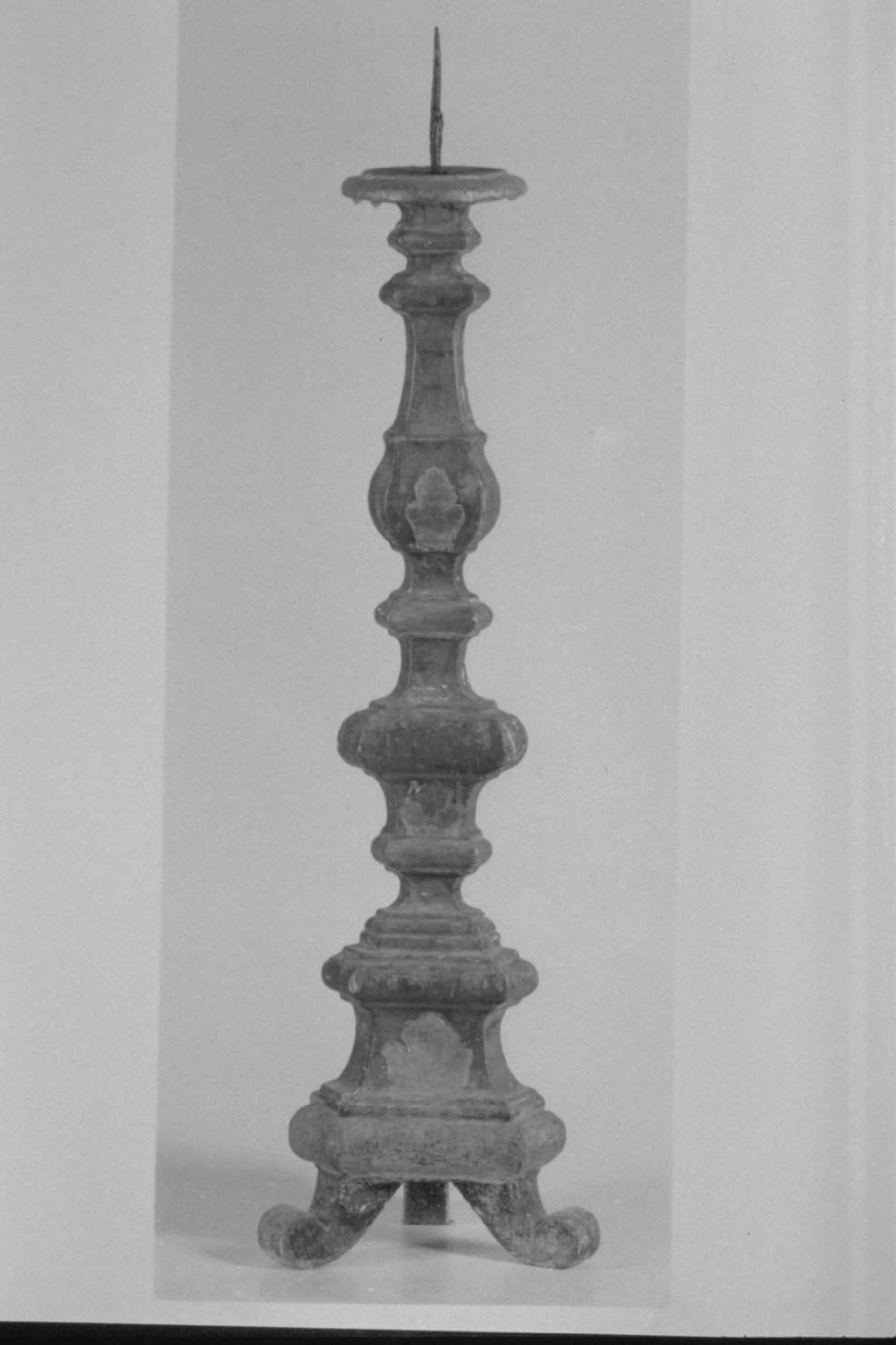 candelabro, serie - bottega umbra (sec. XVIII)