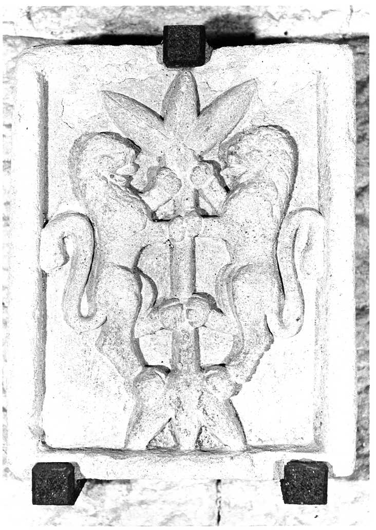 stemma (lastra, elemento d'insieme) - bottega Italia centrale (sec. XIV)