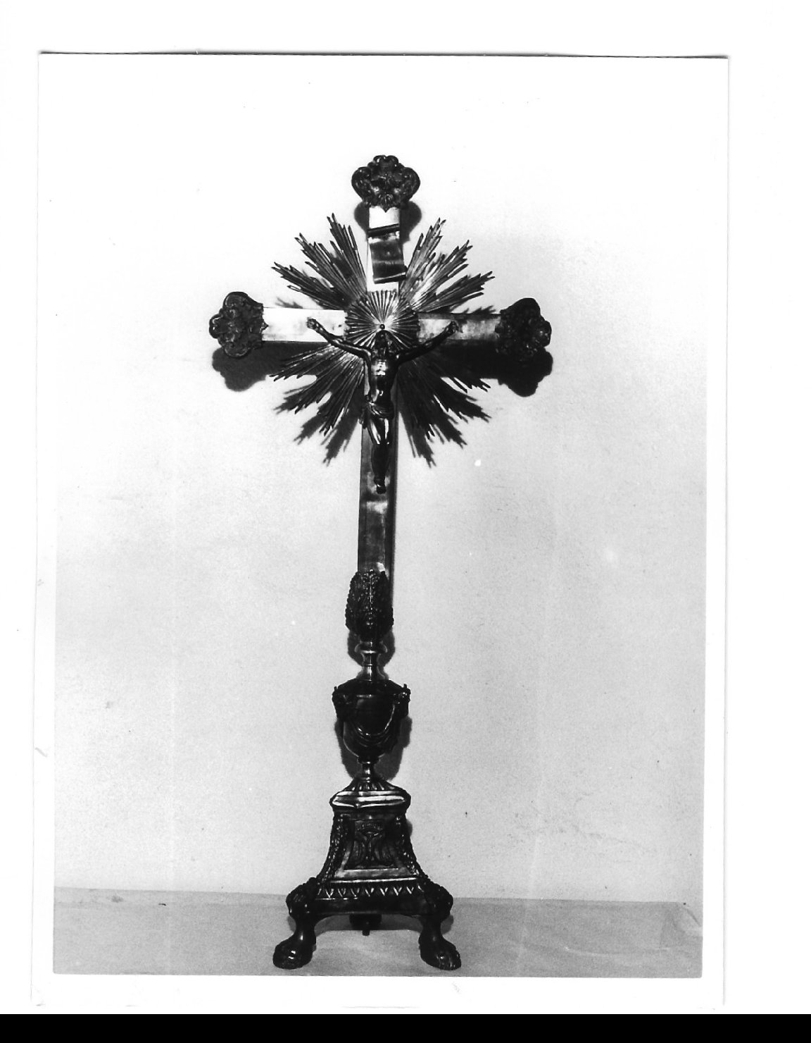 Cristo crocifisso (crocifisso, opera isolata) - bottega Italia centrale (fine sec. XVIII)