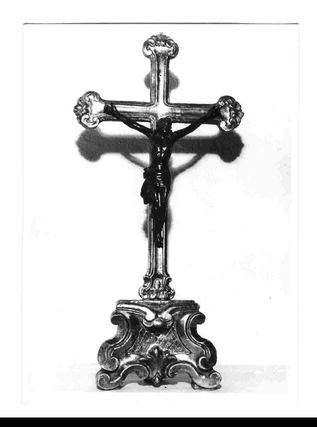 Cristo crocifisso (crocifisso, opera isolata) - bottega Italia centrale (sec. XVIII)