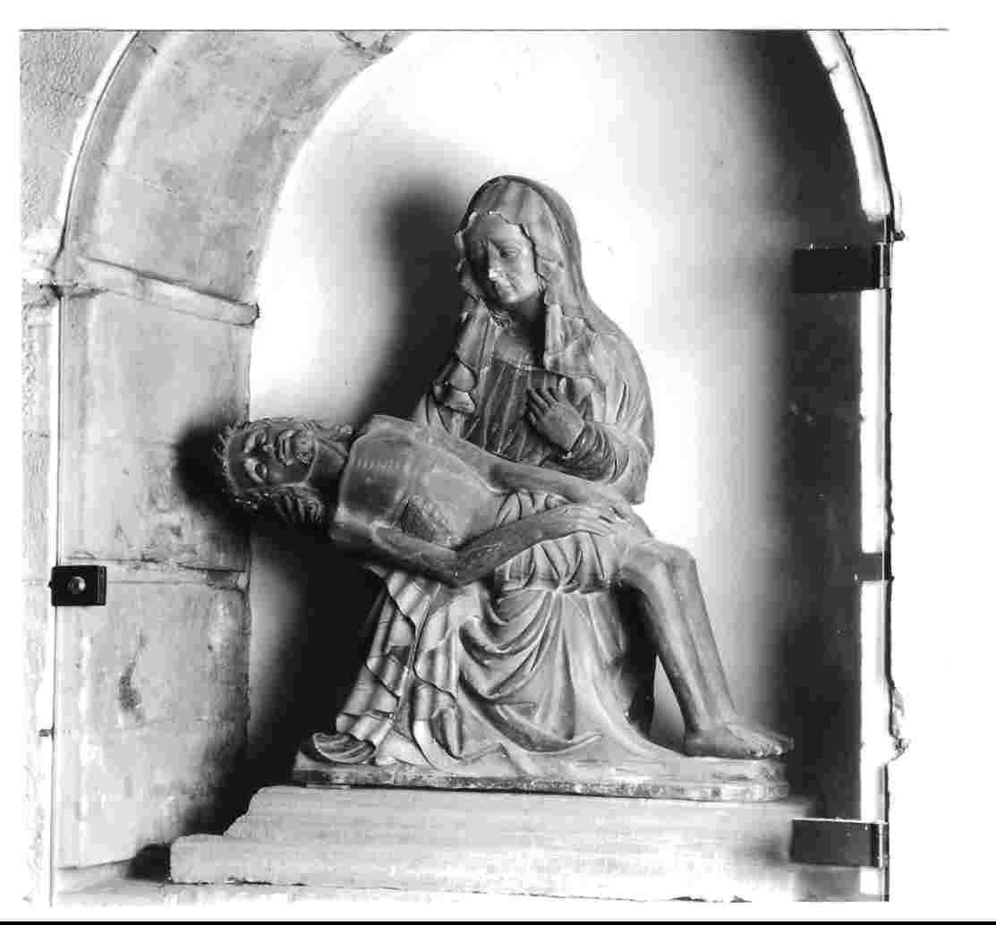 Pietà (gruppo scultoreo, opera isolata) - bottega tedesca (sec. XV)