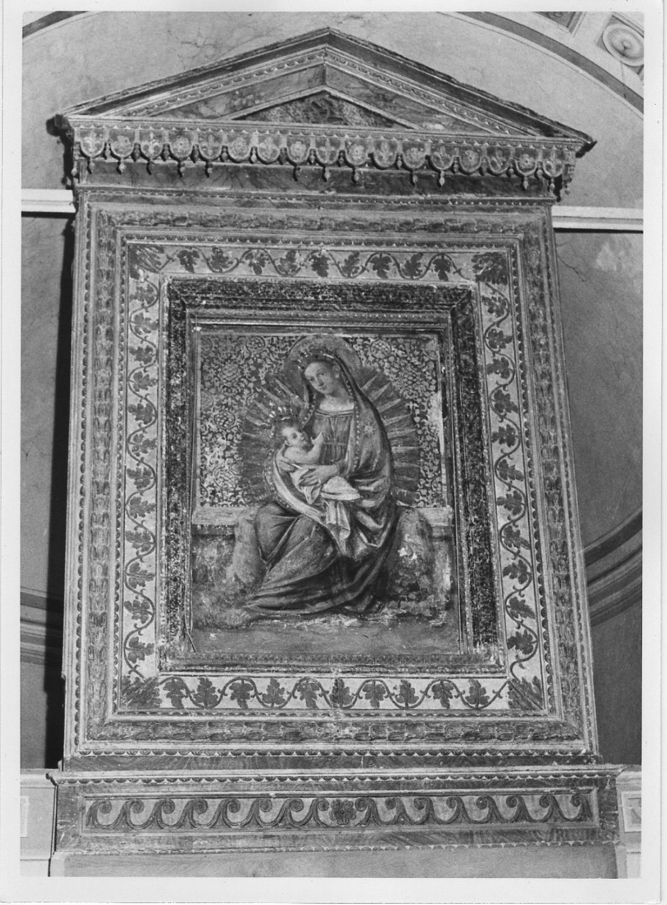 Madonna detta del Rosario, Madonna con Bambino (cornice, elemento d'insieme) - bottega italiana (sec. XVII)