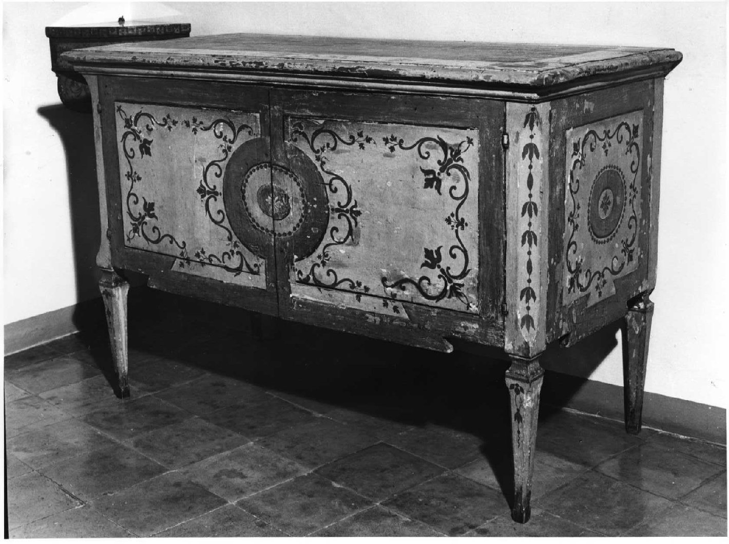 credenza, opera isolata - manifattura umbra (fine sec. XVIII)