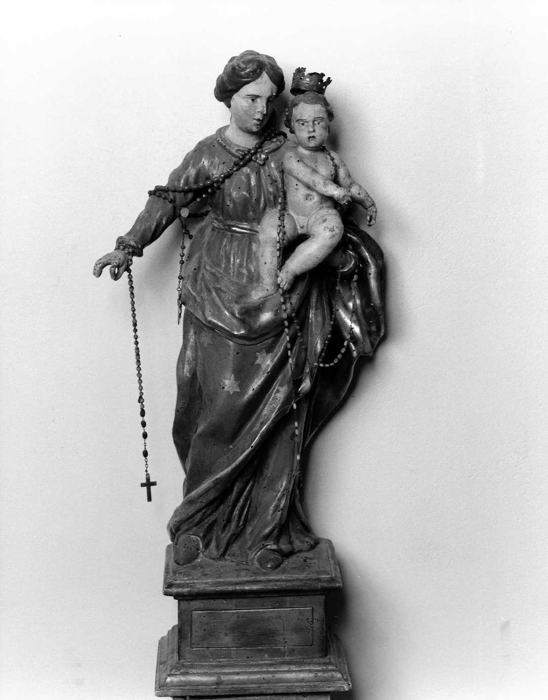 Madonna della "terza domenica", Madonna del Rosario con il Bambino (statua processionale, opera isolata) - bottega umbra (sec. XVIII)