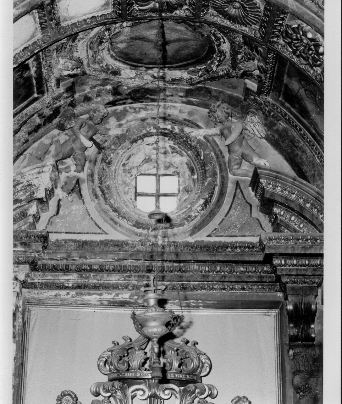 mostra d'altare, complesso decorativo - bottega Italia centrale (ultimo quarto sec. XVII)